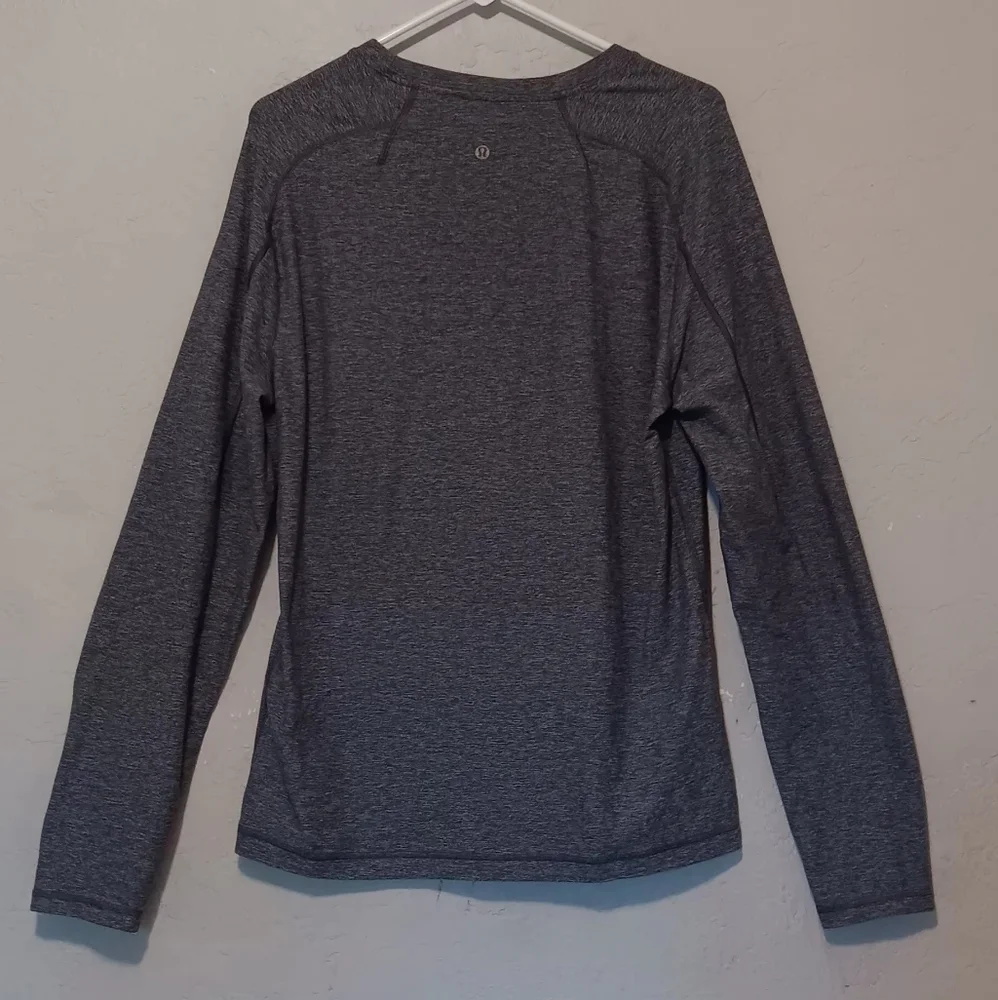 Lululemon Men Long Sleeve Crewneck Shirt Heather Gray SzL‎ Performance
